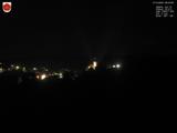 22 : 00