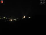 23 : 00