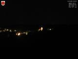 03 : 32