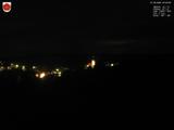 03 : 32