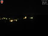 03 : 00