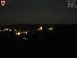 23 : 00