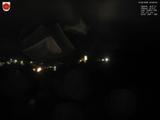 03 : 00