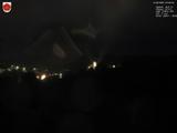 03 : 32