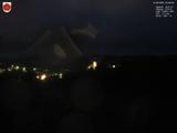 03 : 36