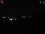 03 : 00