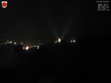 23 : 00
