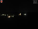23 : 04