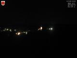 03 : 00
