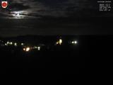 23 : 00