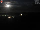 23 : 08