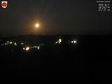 03 : 00