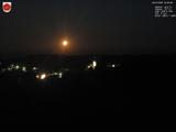 03 : 08