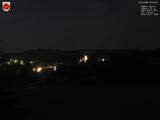 03 : 32