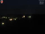 22 : 00