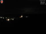 21 : 08