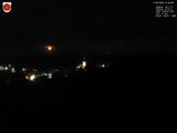 21 : 08