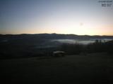 05 : 44