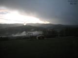 05 : 48