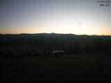 05 : 32