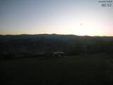 06 : 00
