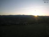 06 : 00
