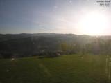 06 : 44