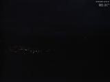 22 : 04