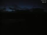 03 : 32