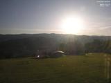 06 : 00