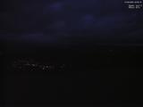 22 : 04