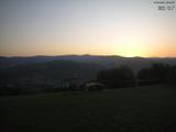 06 : 02