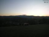06 : 10