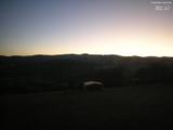 06 : 00