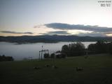 06 : 44