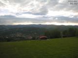 06 : 00