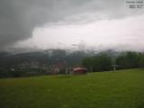 17 : 48