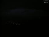 22 : 04