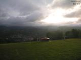 06 : 00