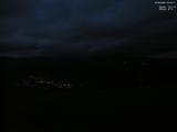22 : 04