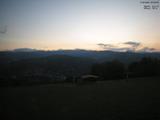 05 : 32