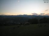 05 : 48