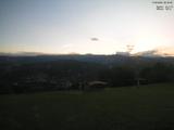 06 : 12