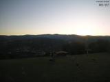 06 : 04