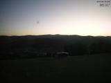 06 : 04