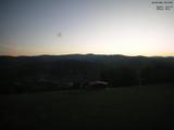 06 : 10