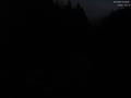 03 : 00