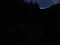 03 : 32