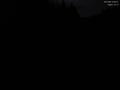 03 : 00