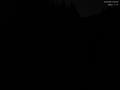 23 : 04